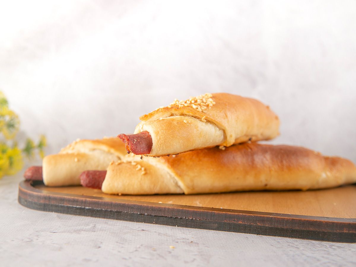Sausage With Cheese Manoucheh