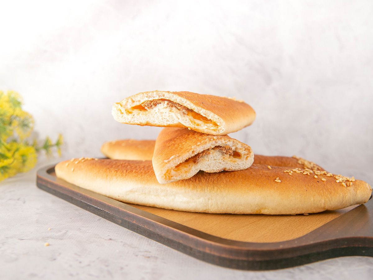 Oriental Sausage With Cheese Manoucheh