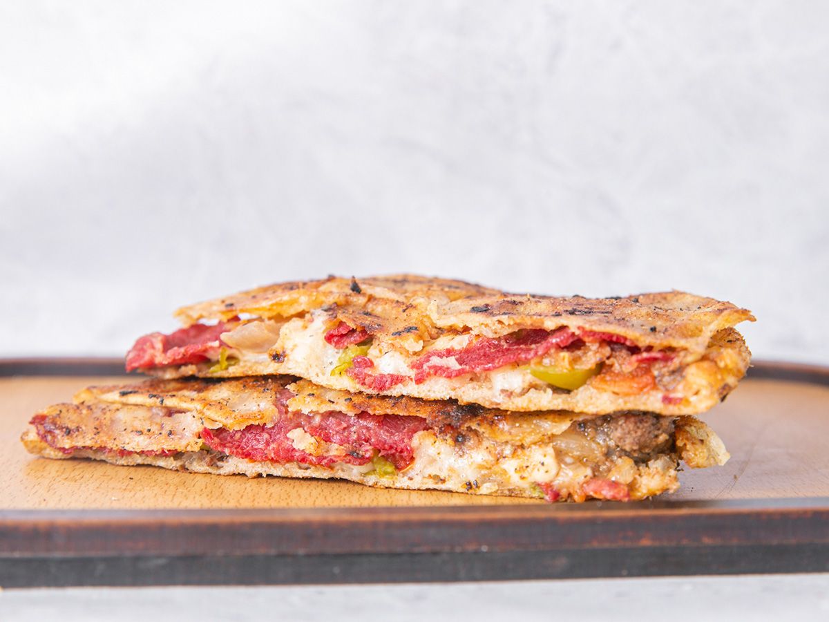 Mix Oriental Sausage and Pastrami Hawawshi