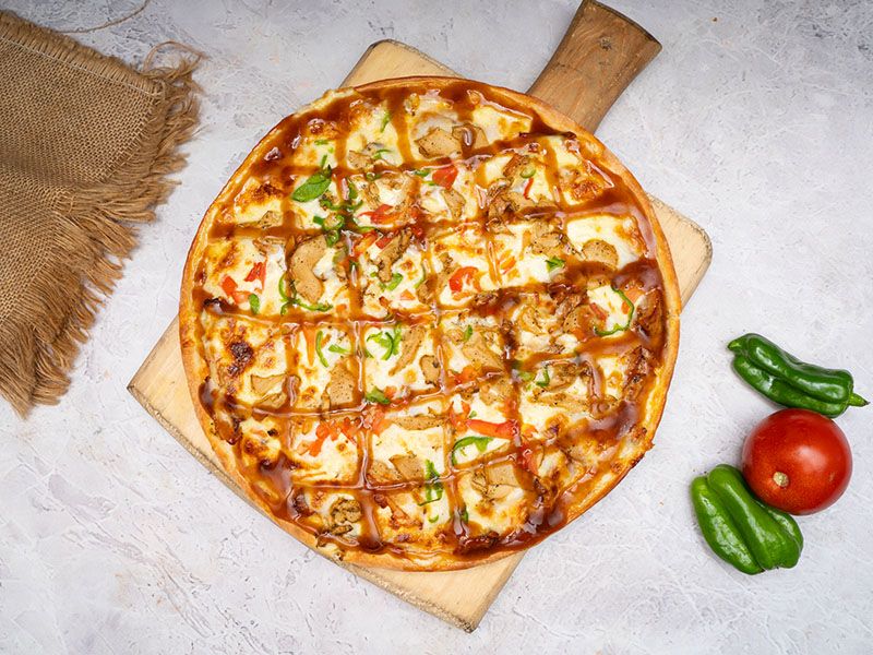 Chicken Barbecue Stuffed Crust Pizza
