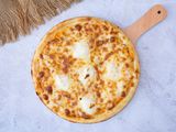 Mix Cheese Oriental Pizza