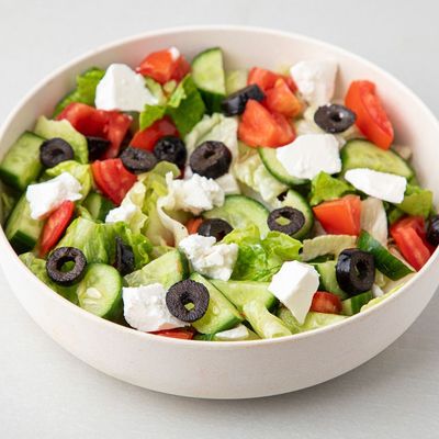 Vegetable salad with cheese