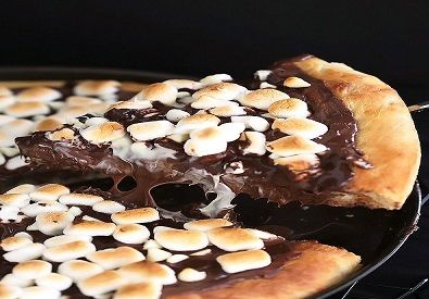 Nutella Chocolate Pizza