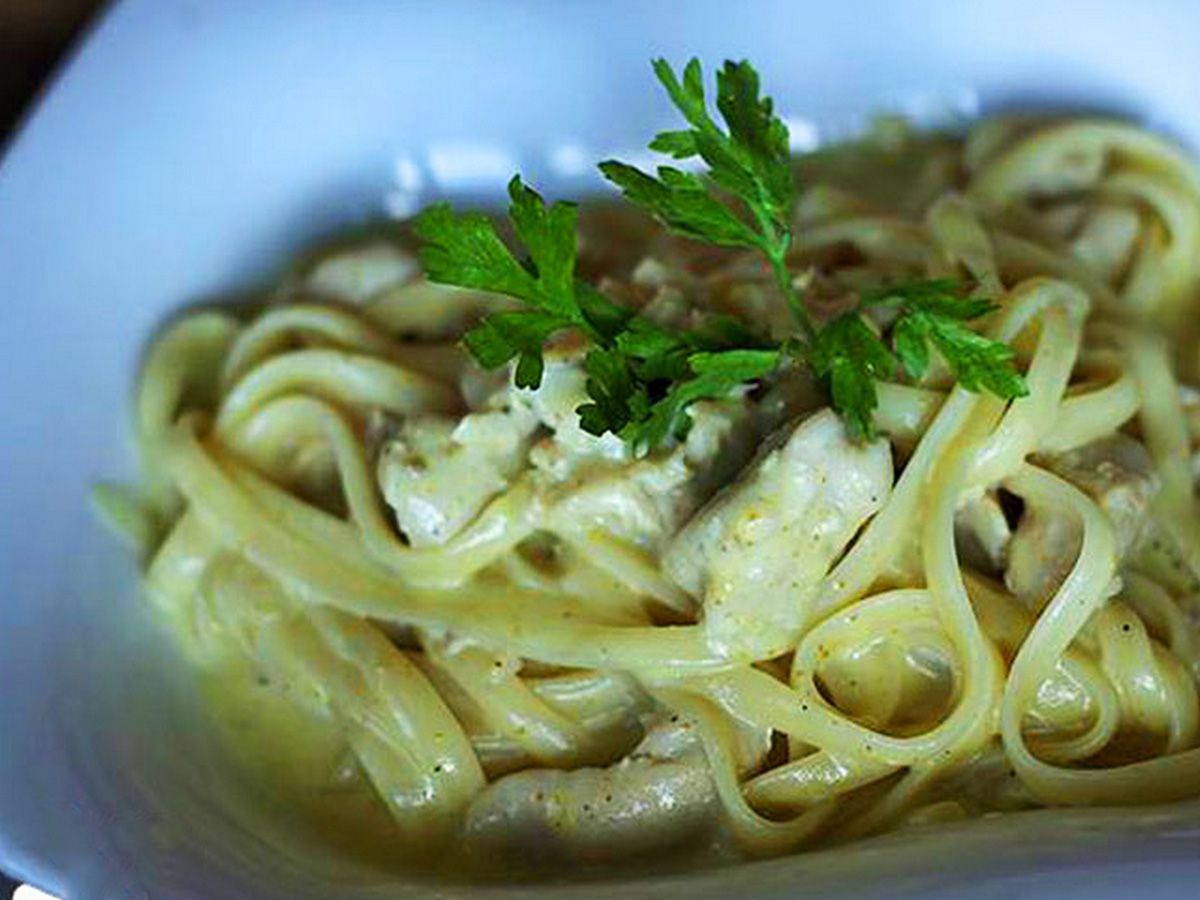 chicken Fettuccine with sauce