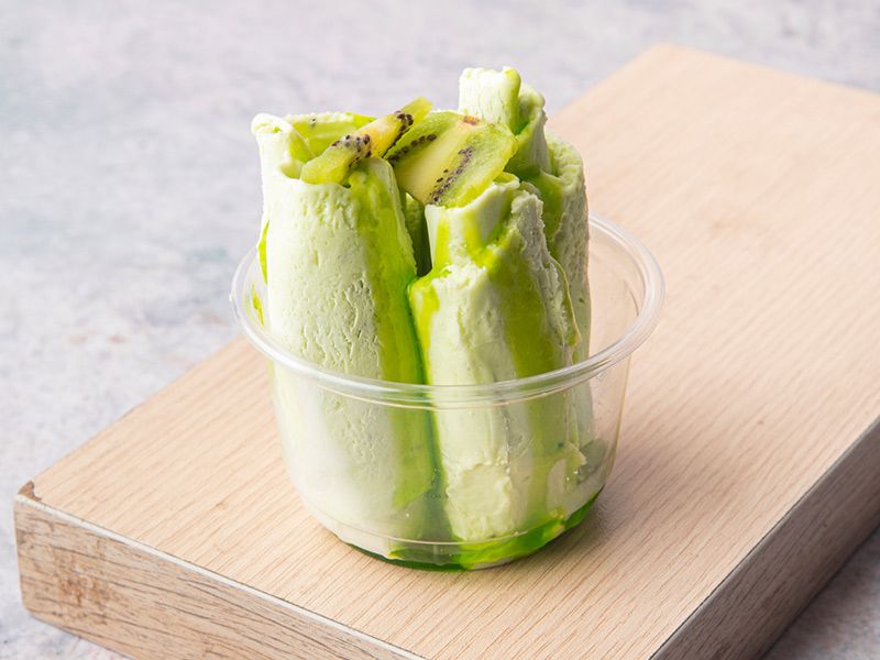 Vanilla With Kiwi Ice Cream Roll
