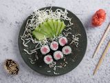 Salmon Hoso Maki