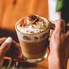 Cinnamon Roll Latte Hot