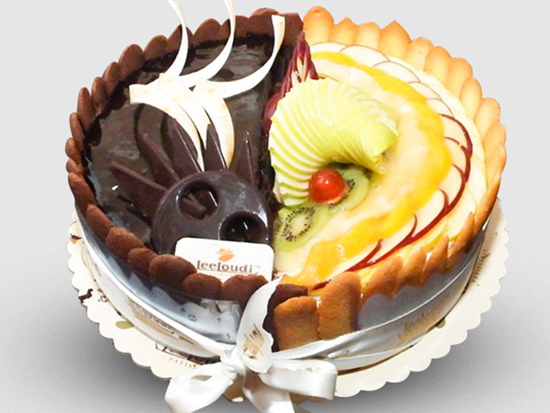 Chocolate With Vanilla Torte - Size 25