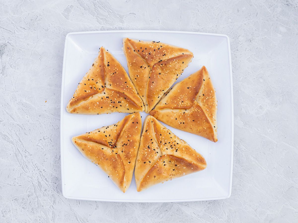 Akawi Cheese Manoucheh
