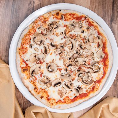 Medium Funghi Pizza