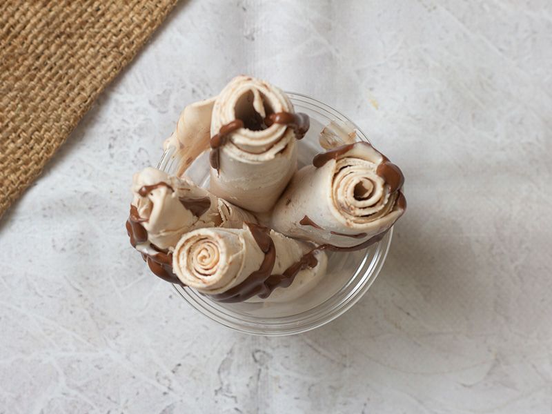 Mix Konafa Nutella Ice Cream Roll