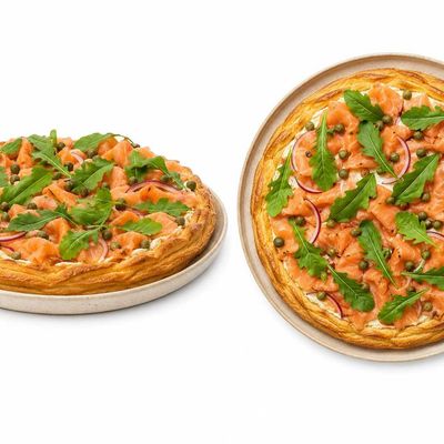 Smoked salmon croissant pizza