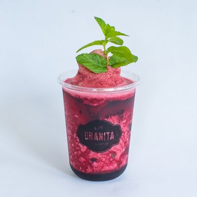Granita Karkadó and Berries