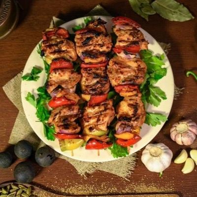 One kilo of plain shish tawouk
