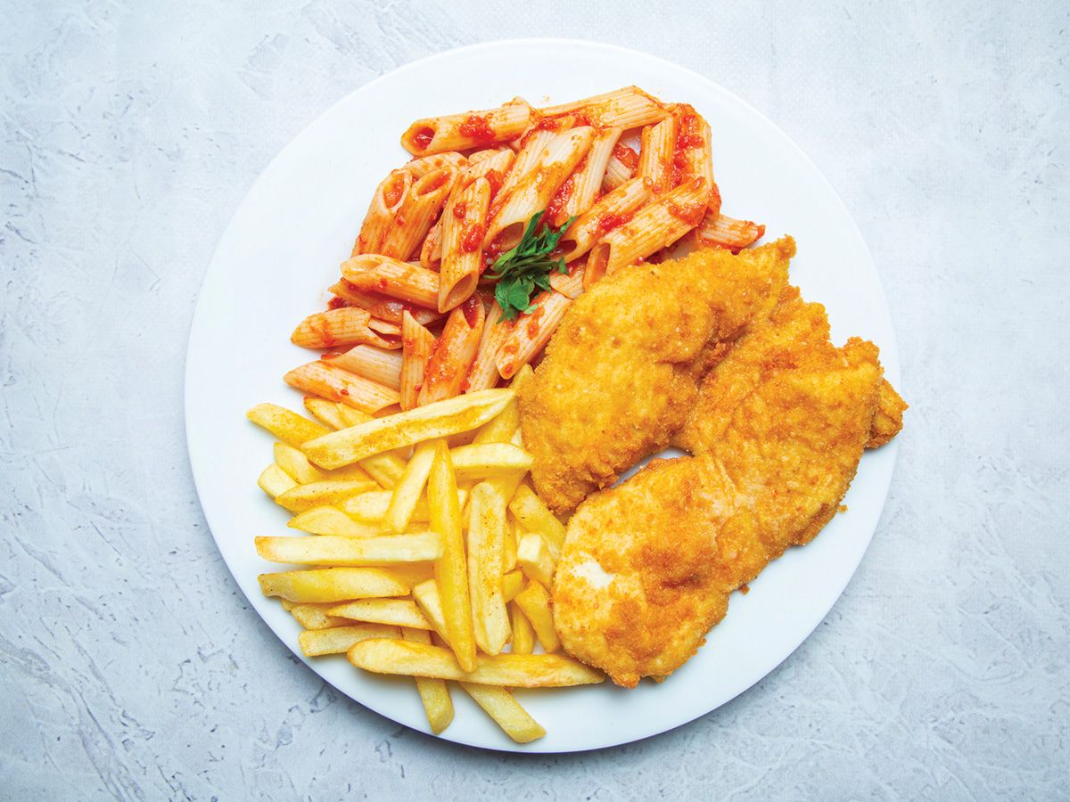 2 pieces of pane with pasta sauce and fries