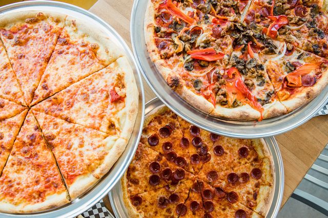 3 Pizzas Meal