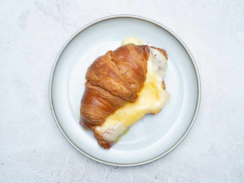 Mix cheese croissant