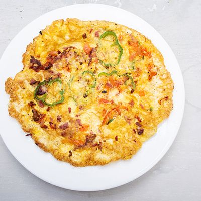 Omelet Egg With Roumi Cheese Platter