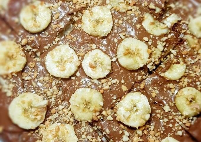 Dark chocolate banana pie