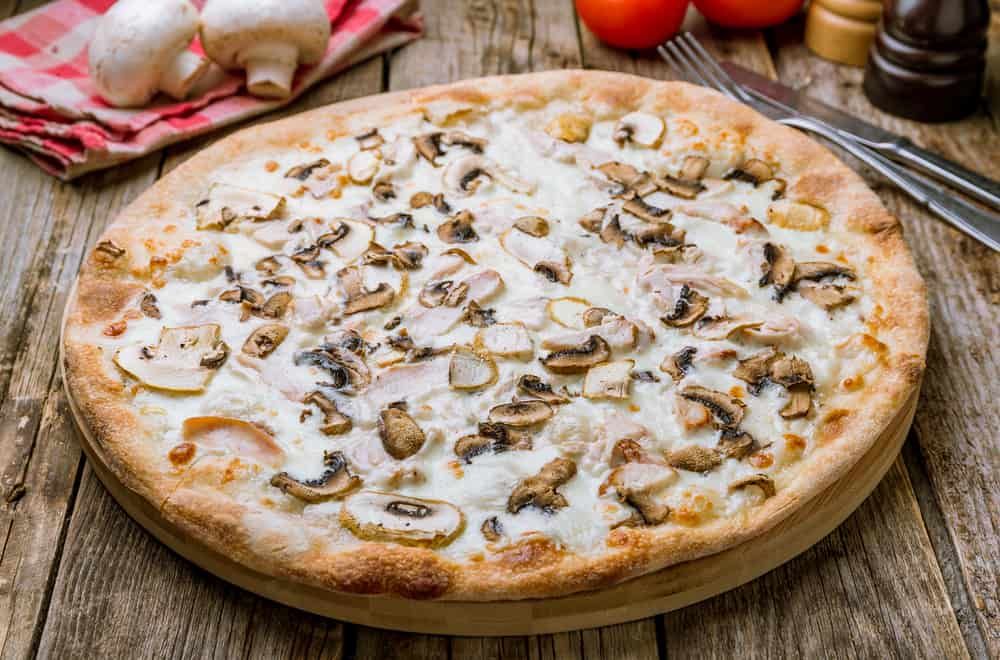 Mushroom pizza