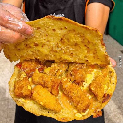 Fried Chicken Hawawshi