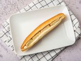 Halawa With Qeshta Sandwich