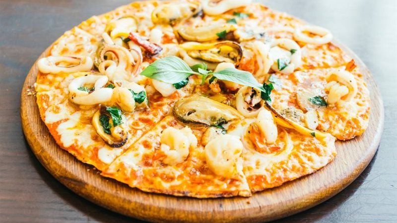 Seafood Pizza