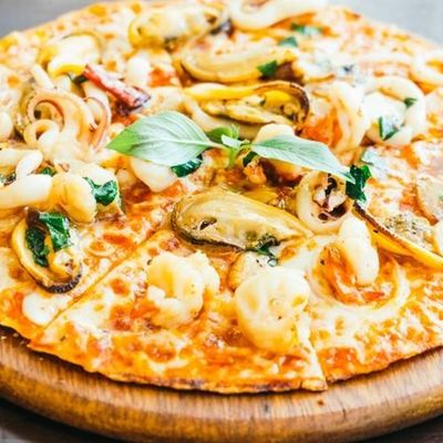 Seafood Pizza