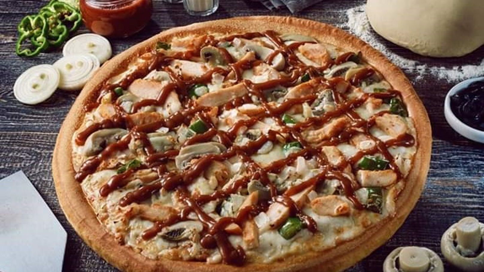 BBQ Chicken Oriental Pizza