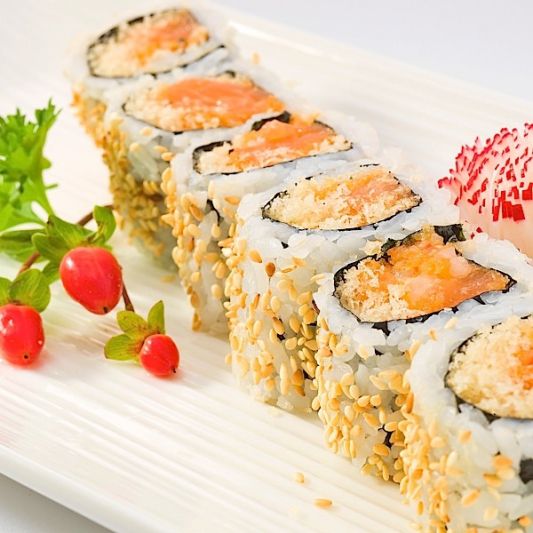 Crunchy Salmon And Shrimp Roll