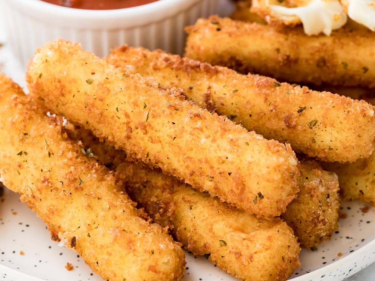 5 Mozzarella sticks