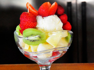 Fruit salad with ice cream