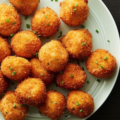 Loaded Potato With Cheese Balls