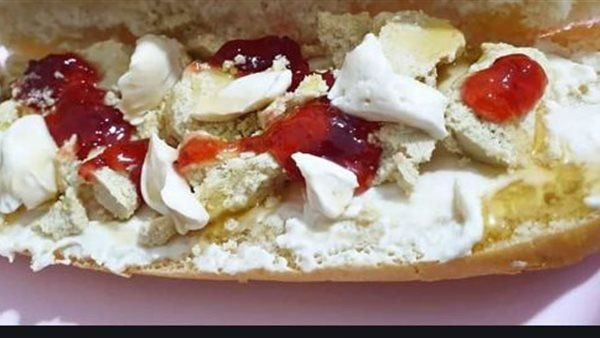 Qeshta With Jam Sandwich