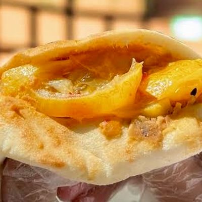 ساندويتش فول مع ليمون مخلل