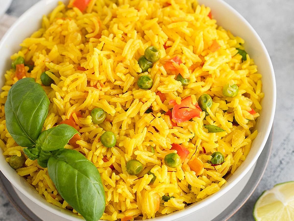 Rice with curry and vegetables
