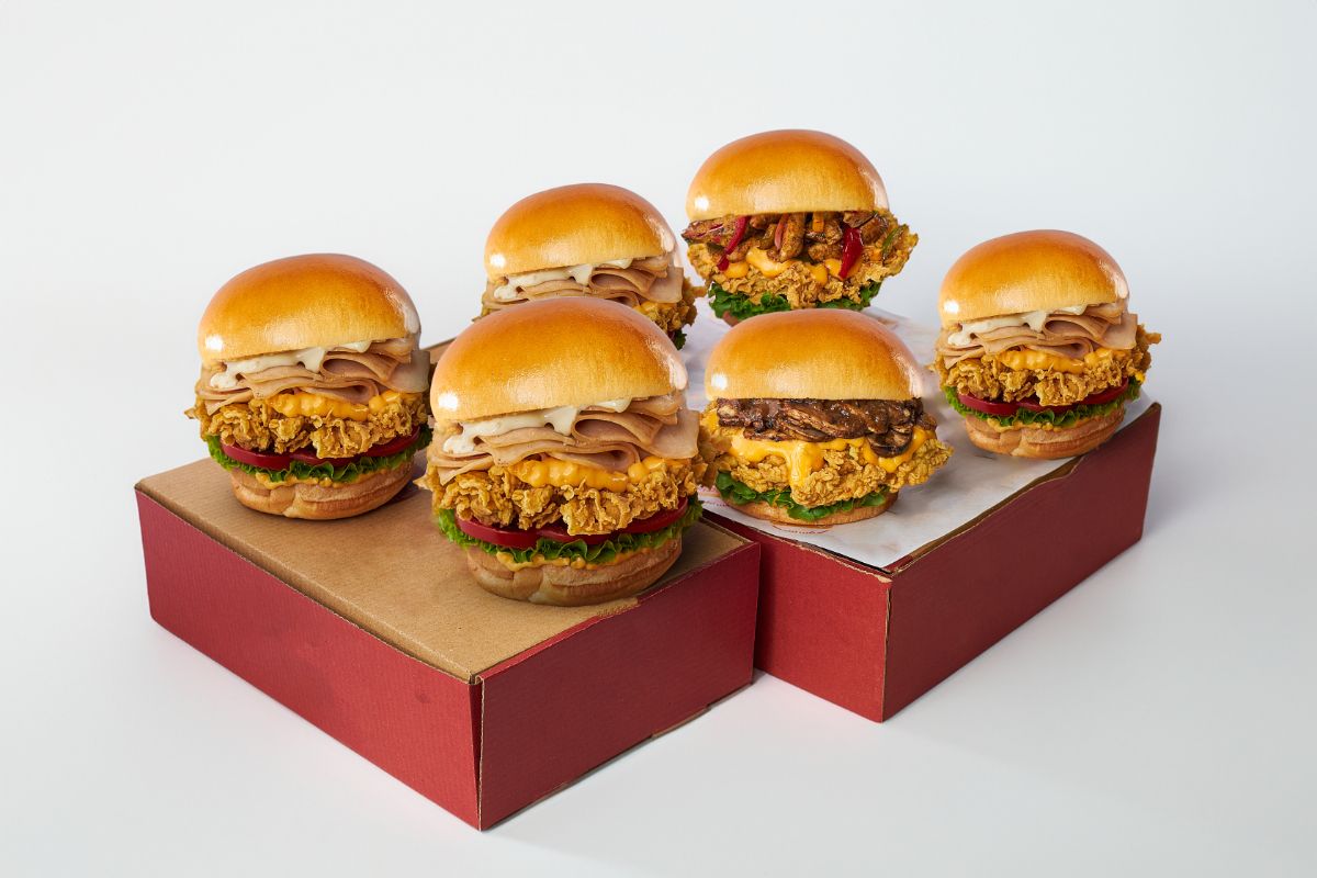 Brioche Chicken Box 6 Sandwiches