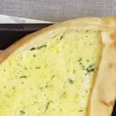 Syrian cheese manakeesh