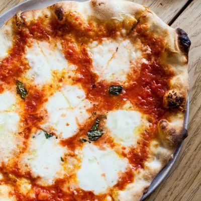 Basilico Buffalo Pizza