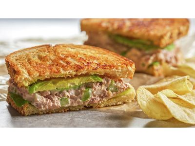 Shredded Tuna Sandwich