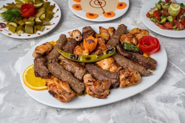 1/4 Kilo Kofta With 1/8 Kilo Shish Tawook And Vine Leaves Meal
