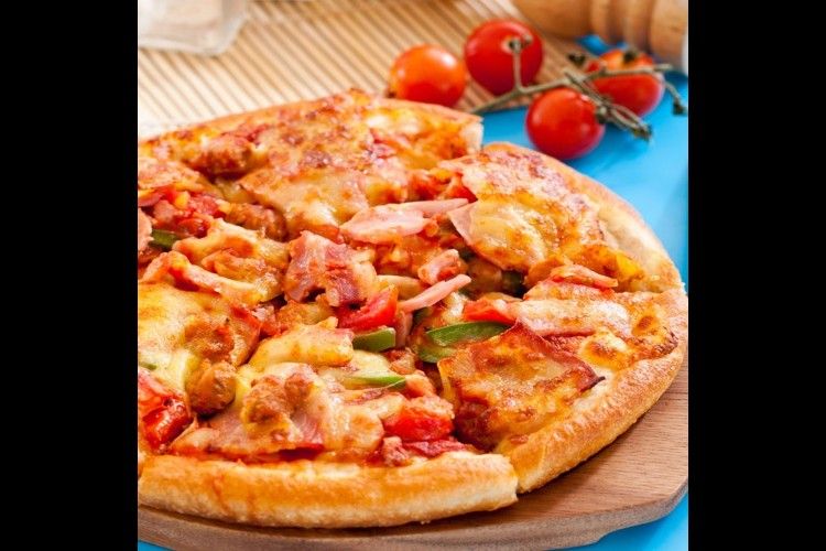 Seafood Pizza