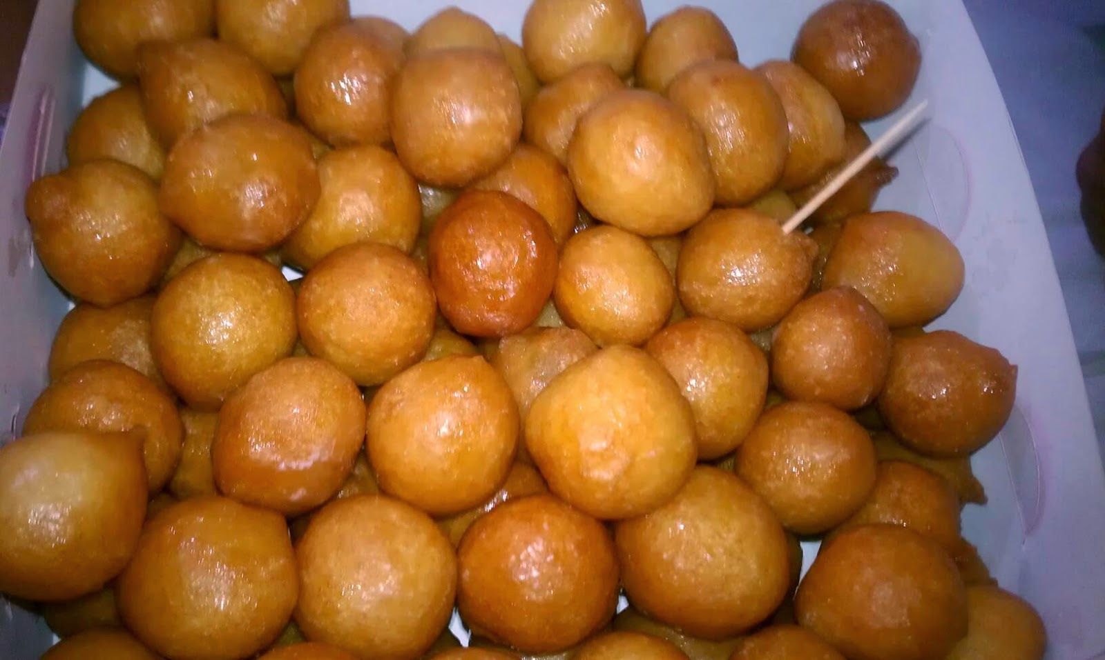 Zalabia With Honey