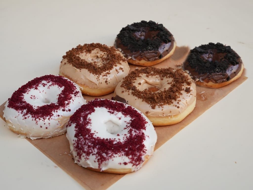 Medium donut box 6 pieces