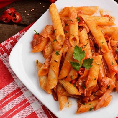 Pasta with Tomatoes Sauce