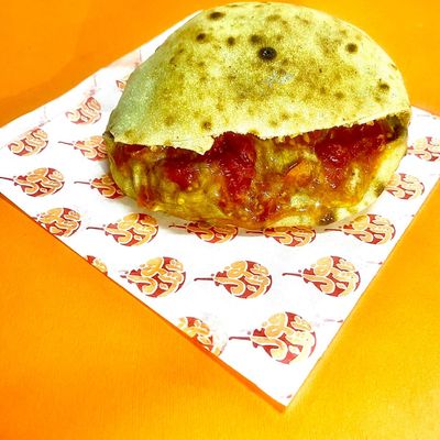 Foul with Garlic and Tomato Sandwich