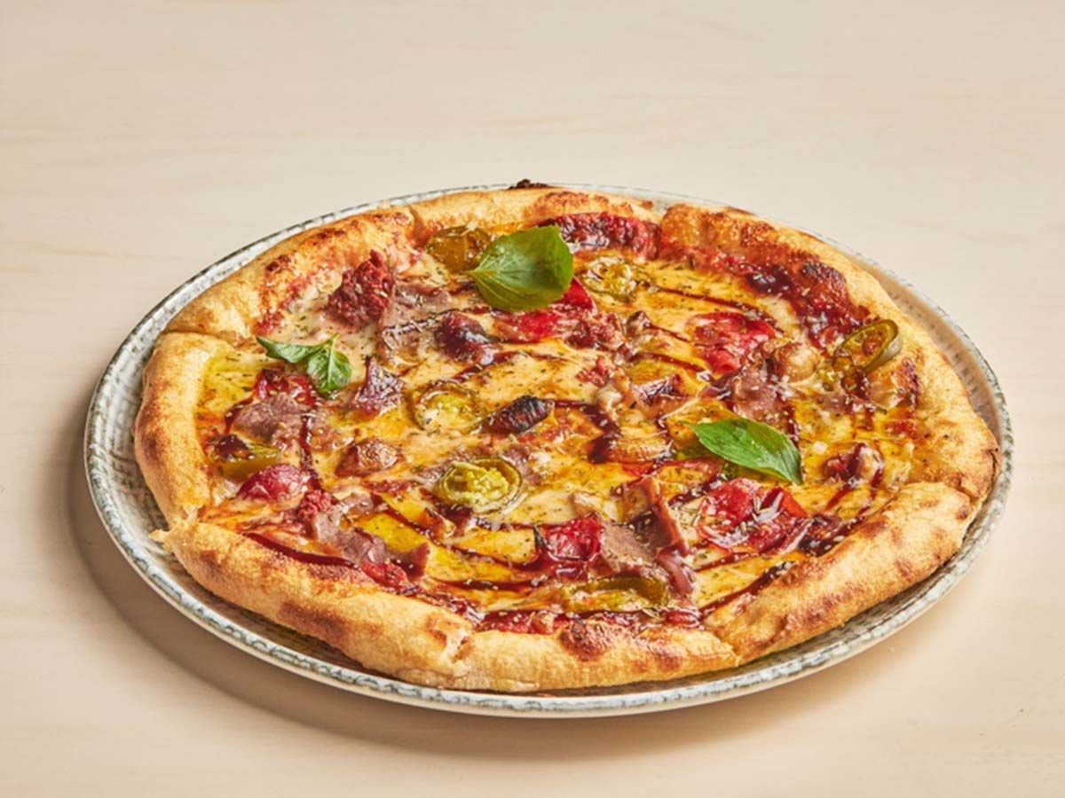 All beef n'bbq pizza
