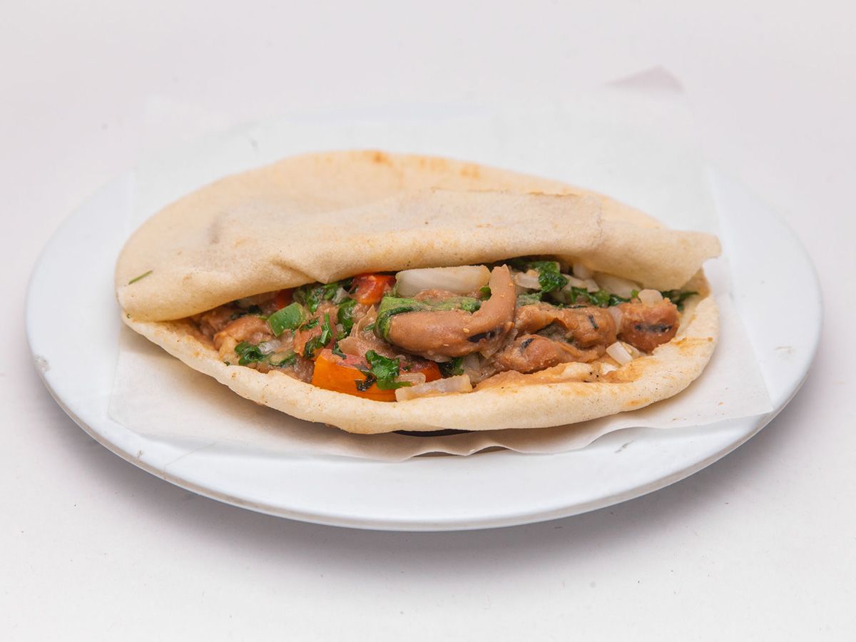 Alexandrian foul sandwich