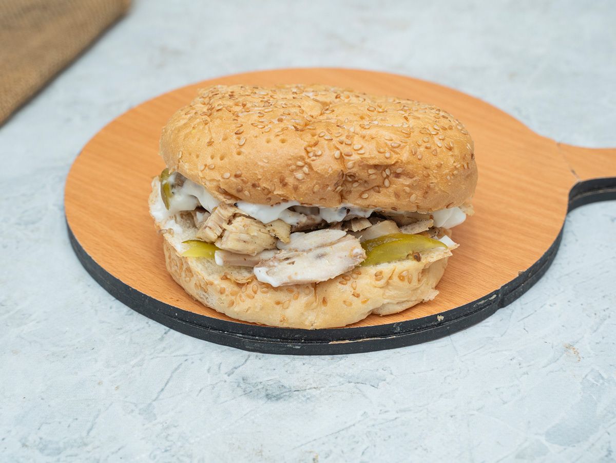 1/3 Kaiser Chicken Shawarma