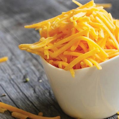 إضافة جبنة شيدر